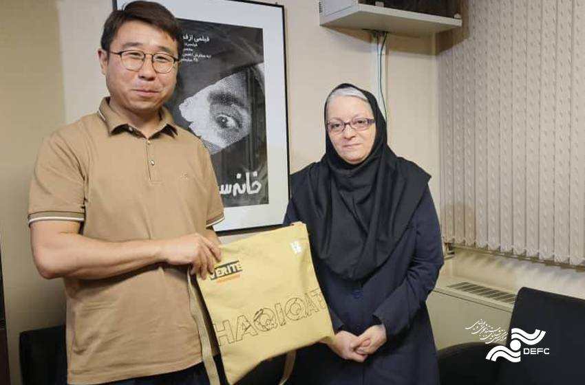 Chinese Filmmaker Sends a Message to Iranian People