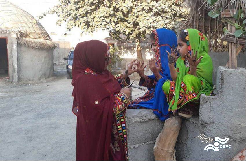 سینمای مستند ذائقه‌سازی می‌کند/ تلاش یک زن بلوچ برای ترویج کتابخوانی