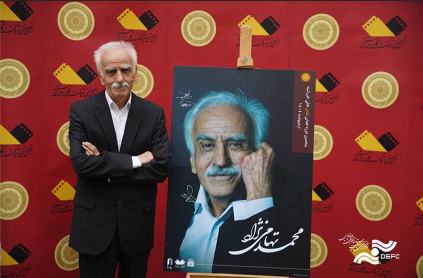 نشان عالی «خورشید» در دستان محمد تهامی‌نژاد