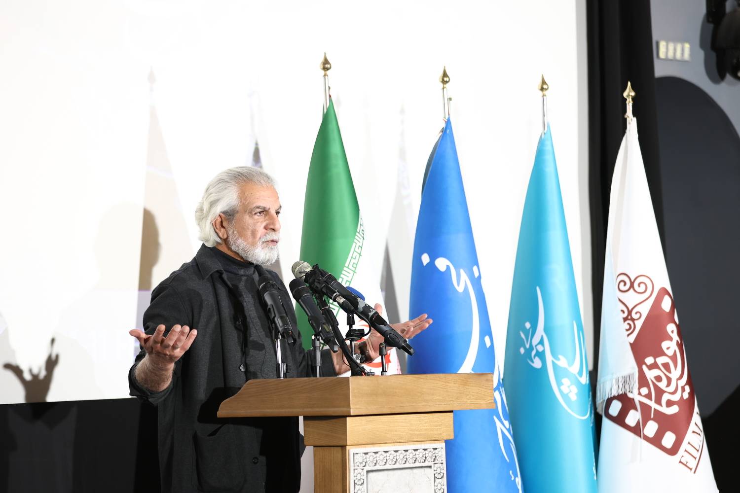 نشست خبری دبیر چهل و چهارمین جشنواره ملی فیلم فجر>