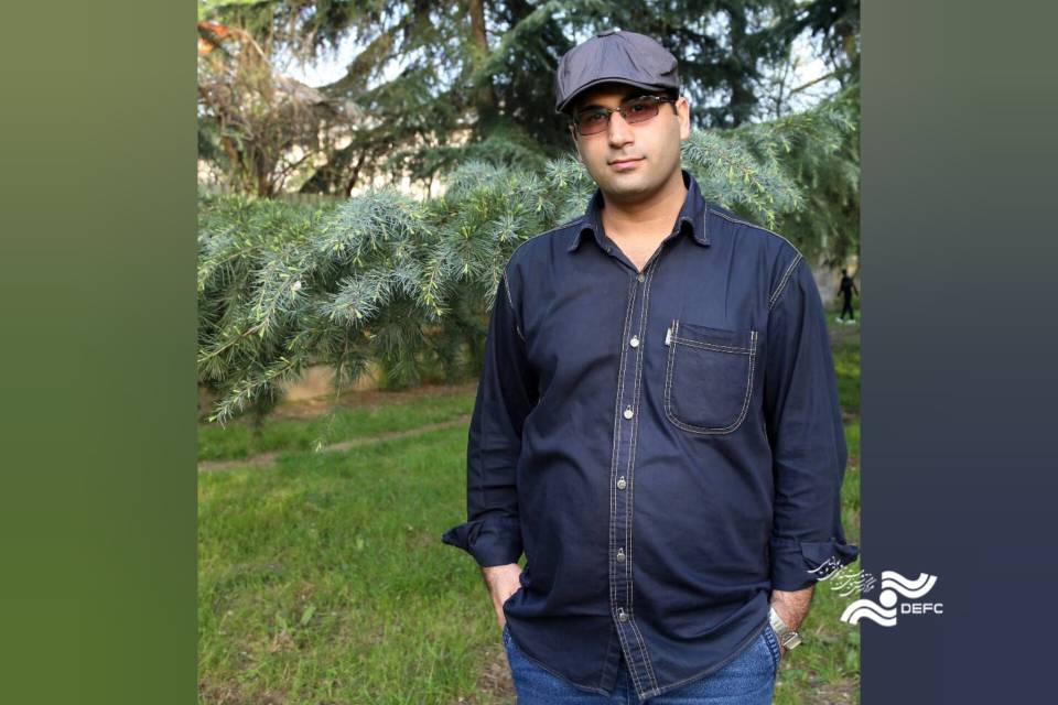 خواننده‌ای که از بازنشستگی شروع کرد/ تلاش برای ترویج موسیقی گیلان