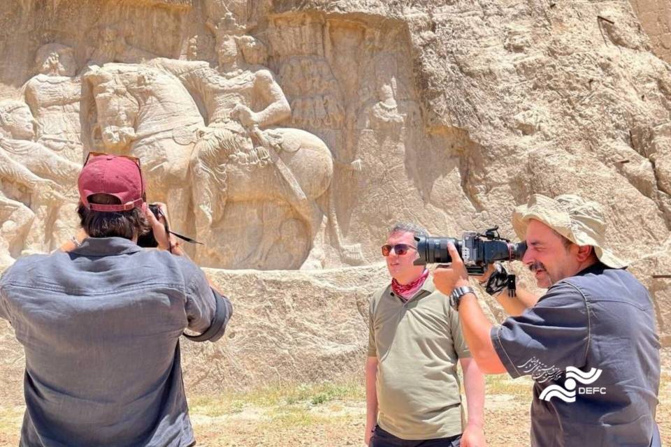 مهدی باقری «جایی که نور به خاطر می‌آورد» را روایت می‌کند