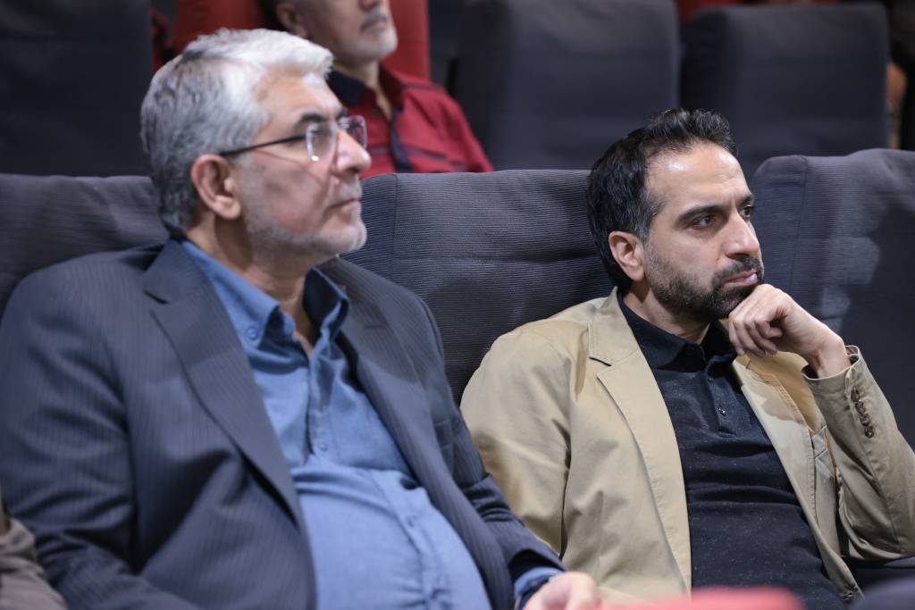 گزارش تصویری/ «بحران خاموش» در چارسو روی پرده رفت>