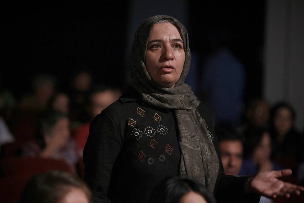 استقبال از نمایش «کیمیاگر» در موزه هنرهای معاصر تهران>